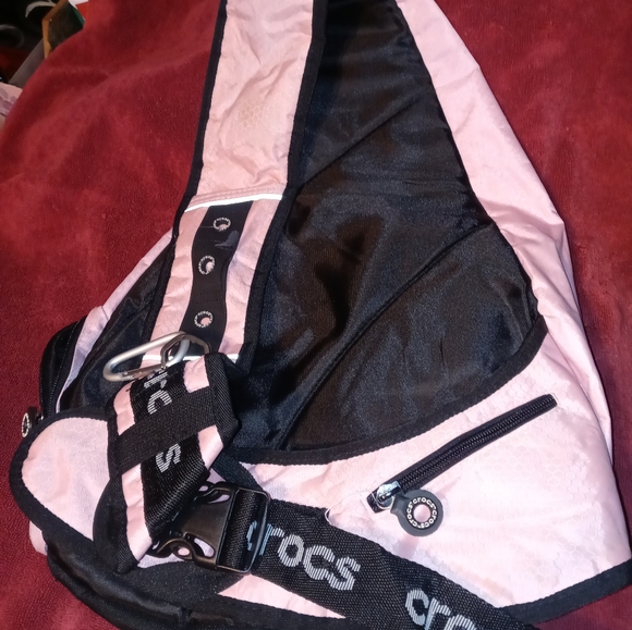 Crocs Sling Bag - Picture 3 of 3